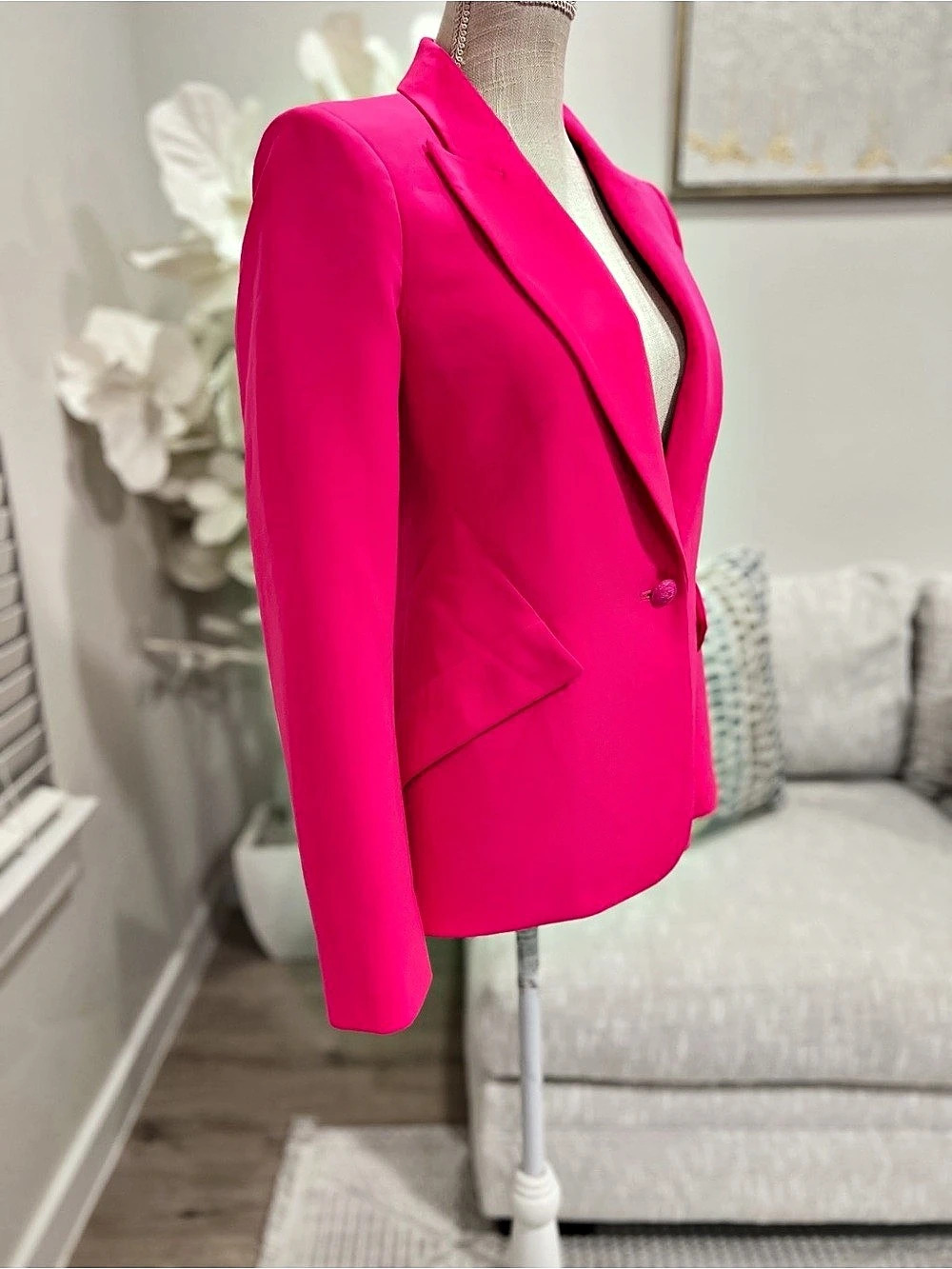 L'AGENCE Chamberlain Blazer and Wide Leg Pant in Pink Glo Pink Woman’s Pantsuit - Picture 7 of 12